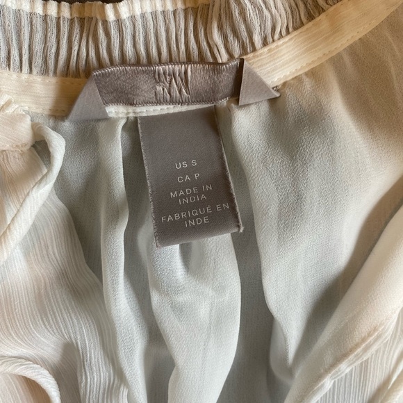H&M White sheer blouse. - Picture 3 of 4